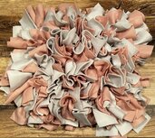 Schn&uuml;ffelkissen viereckig rosa, grau